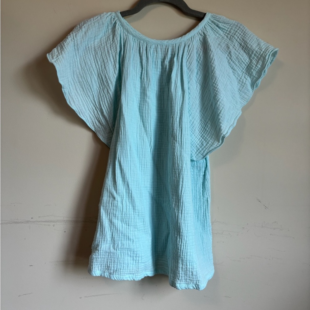 Roan & Ryan Light Blue Flutter Sleeve Blouse